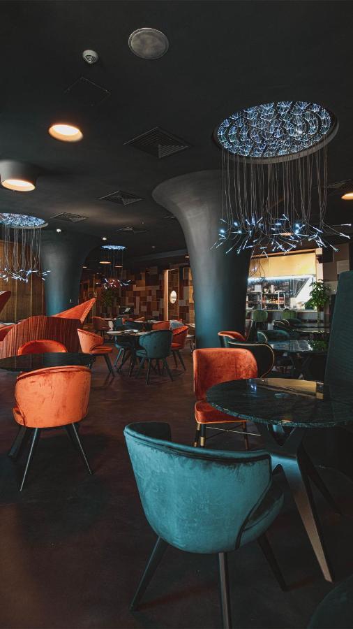 The Veil Hotel Астана Экстерьер фото Restaurant interior